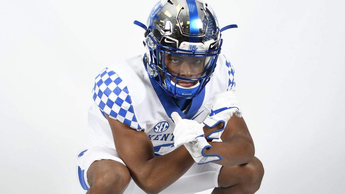 Spring Valley defensive back Jalen Geiger poses for a photo during a visit at Kentucky last month. Geiger committed to Kentucky on Sunday.