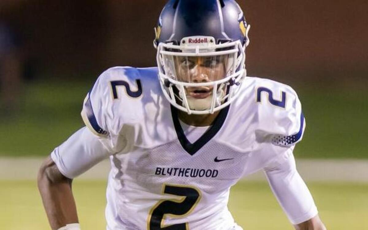 Blythewood quarterback Jordyn Adams
