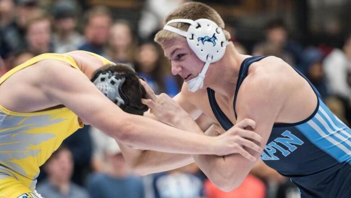 Chapin's Cole Haile, right, grapples with Eastside's Chase Barnes in 2017 Class 4A state dual wrestling championships. The SCHSL state dual playoffs begin Saturday.