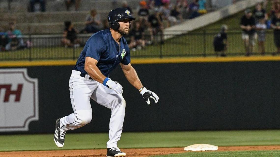 Fans flocking to see Tebow, Fireflies on road