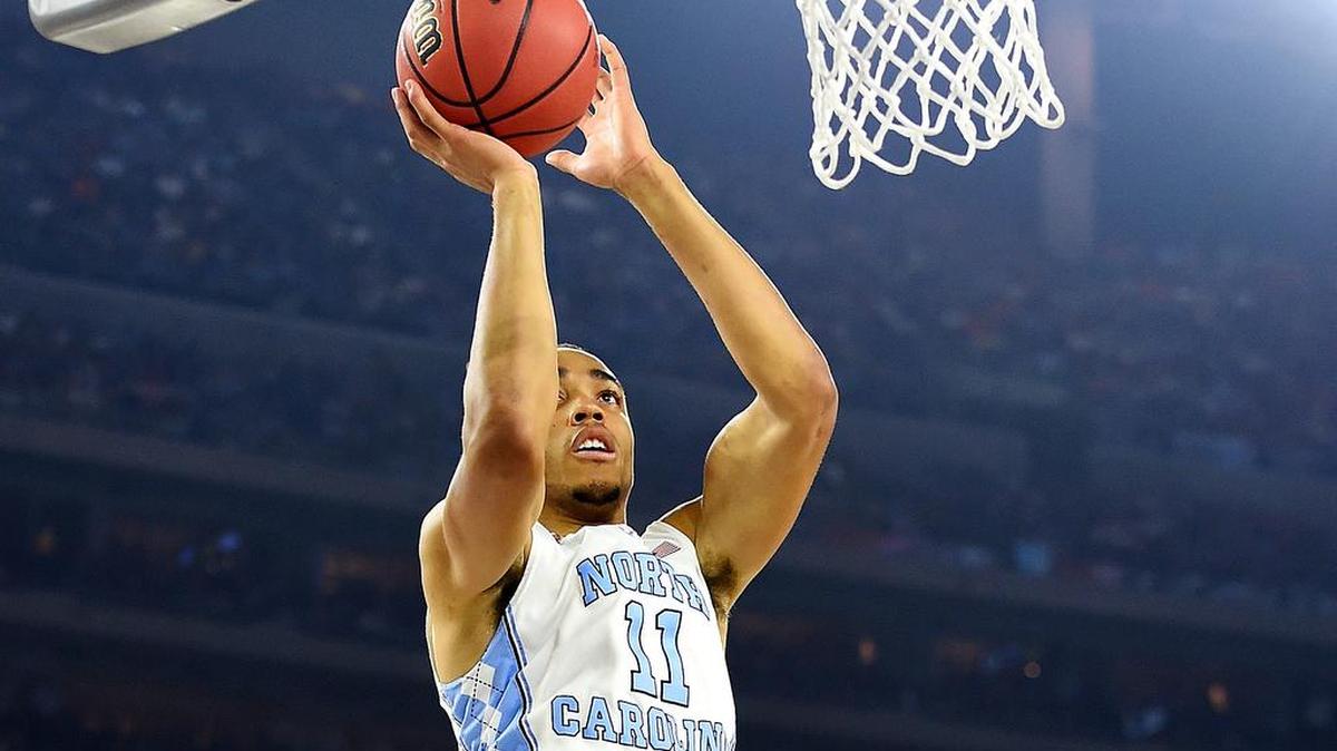 North Carolina Tar Heels forward Brice Johnson (11)